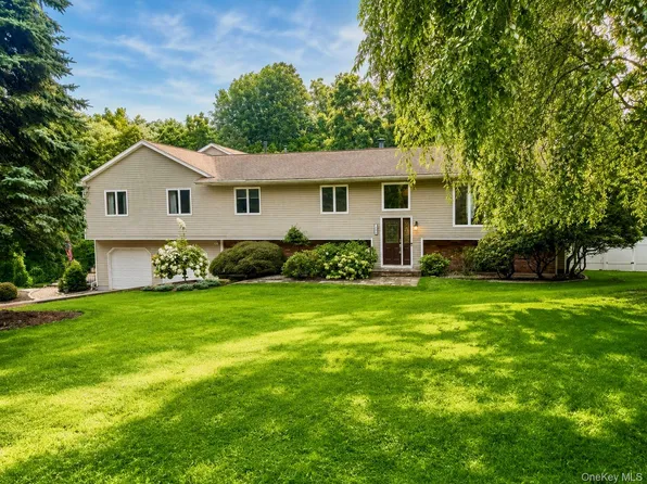 204 Cherry Hill Road, Carmel, NY 10512