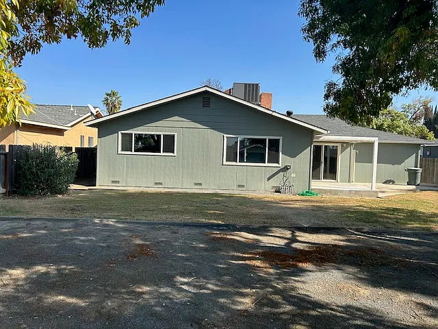 3 bed, 1604 sqft, $2,175 — Photo 4