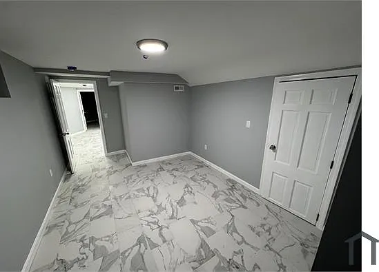 11 Brenton St #B — Photo 7