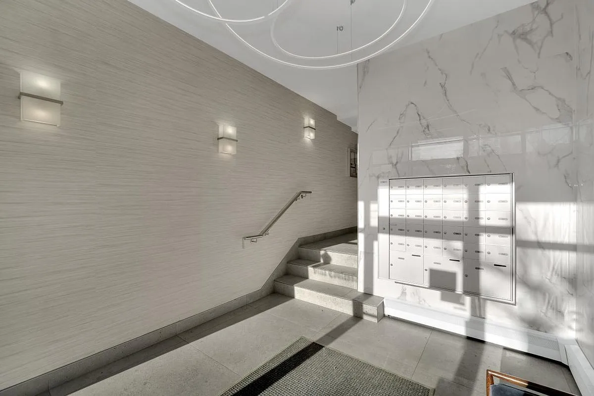 1433 Burnaby Street — Photo 1