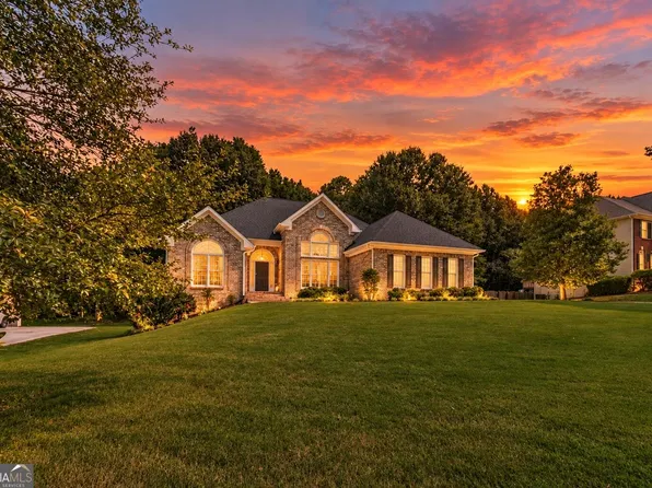 1114 Maple Creek Rdg, Loganville, GA 30052