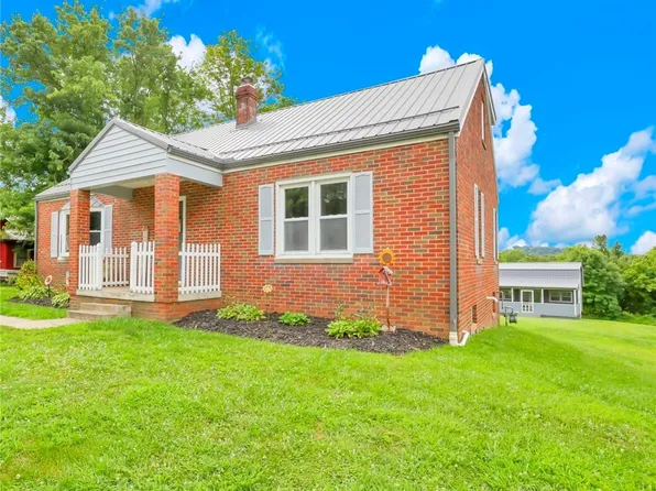 5966 Fairdale Dr, Cambridge, OH 43725