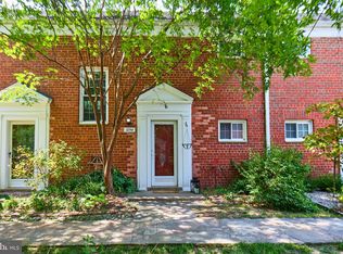 3254 Martha Custis Dr, Alexandria, VA 22302