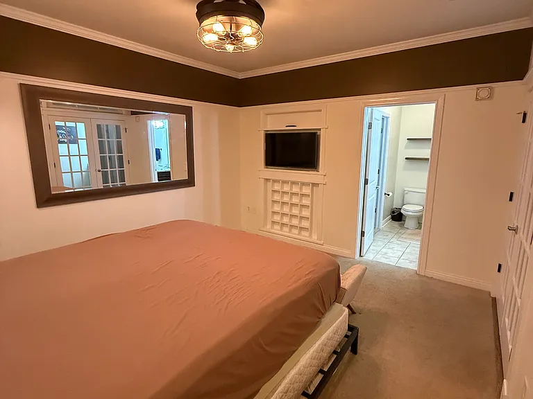 350 N Meridian St #208 — Photo 21