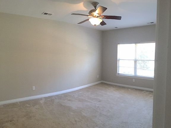 4th image of 48880 Amanda Ln