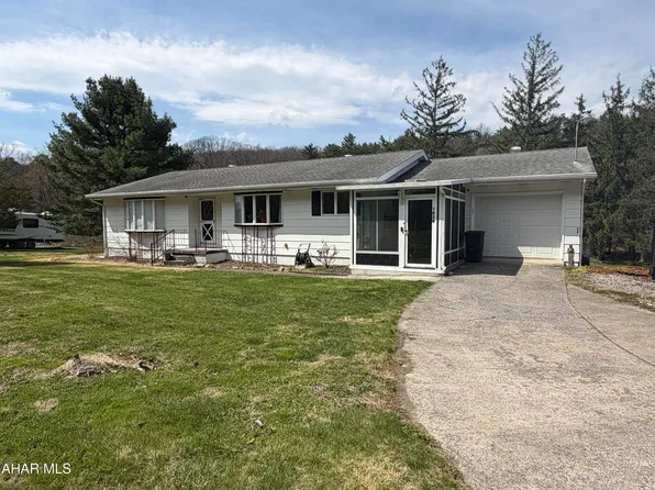 1039 Bell Tip Rd, Tyrone, PA 16686