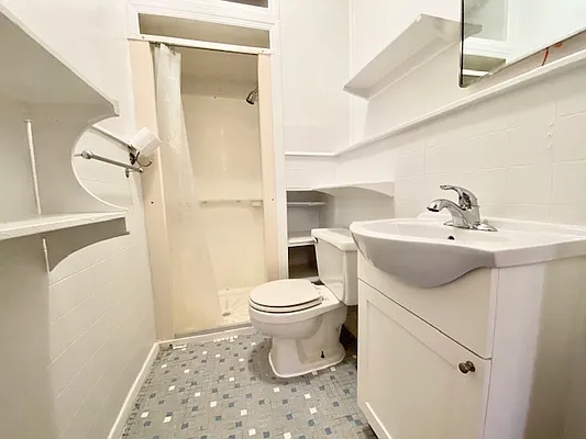 Rented by Sovereign Associates | media 2