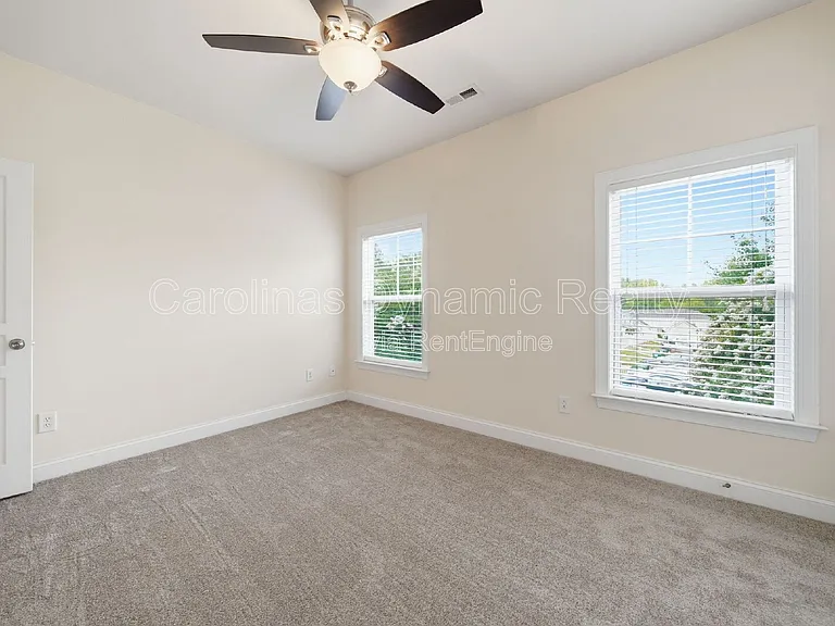 3405 Bidwell Ave — Photo 33