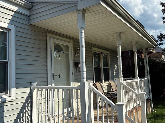 4th image of 48 Redwood Ave