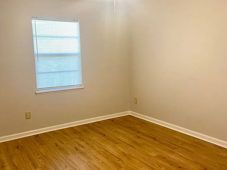 2422 Johnson Dr — Photo 1