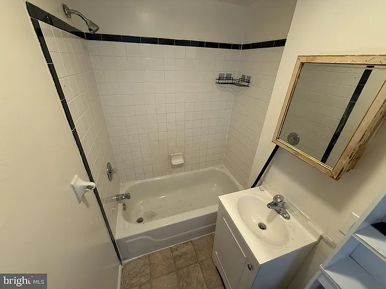 919 12th Ave #3B — Photo 6
