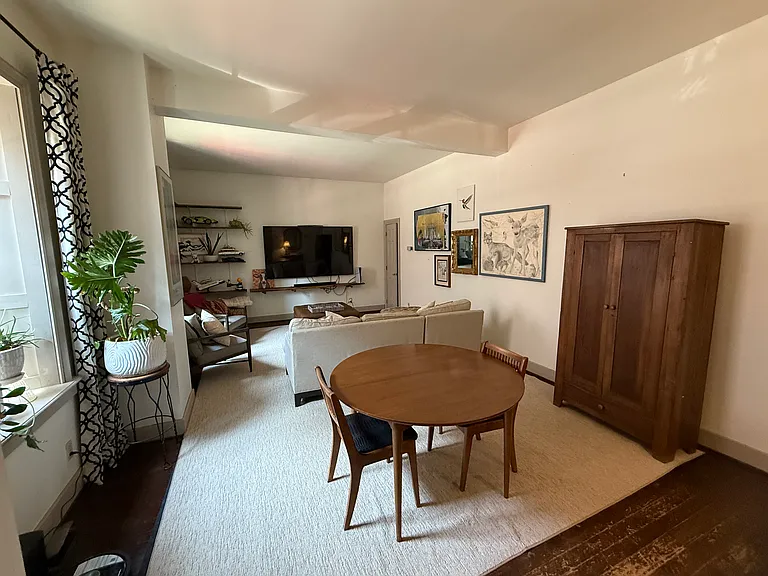 590 S Pearl St — Photo 3