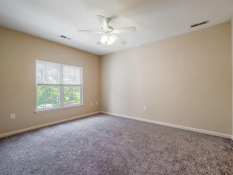 Carden Place Apartment Homes — Photo 10