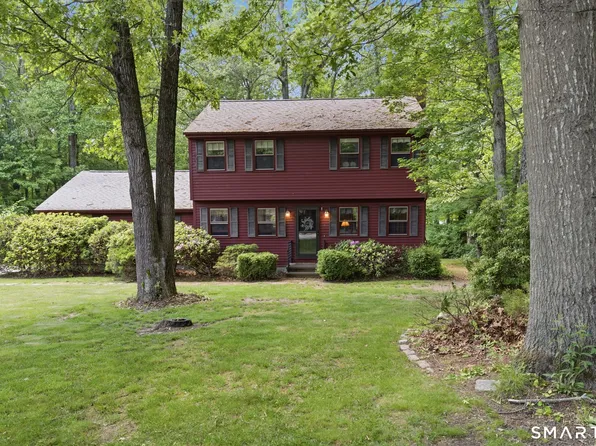 8 Cypress Way, East Lyme, CT 06357