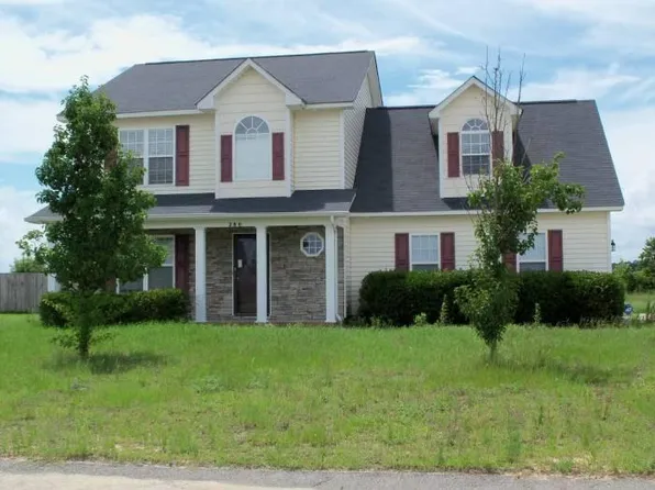 280 Sunflower St, Raeford, NC 28376