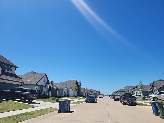 4th image of 13136 Hideaway Ln