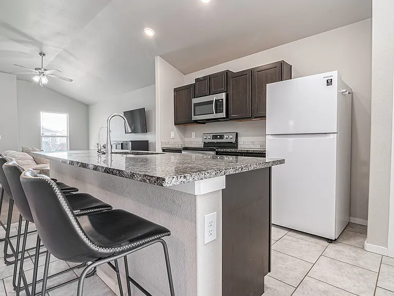 1327 Masquerade Blvd — Photo 4
