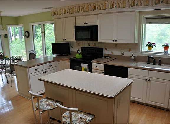 5th image of 36 Golden Hind Dr
