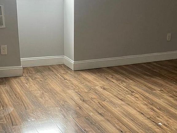 4th image of 6432 Guyer Ave #1A