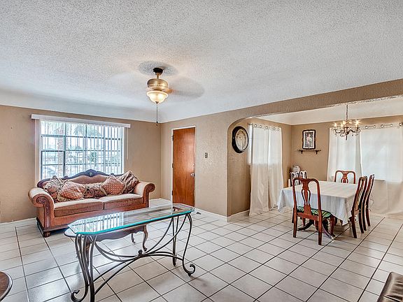 5th image of 4723 E Yandell Dr