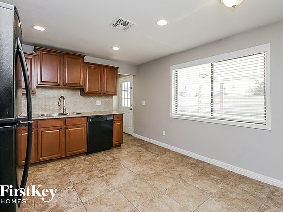 5th image of 7459 E Capri Ave