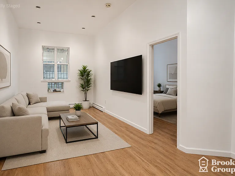 475 Hart St #1B — Photo 2