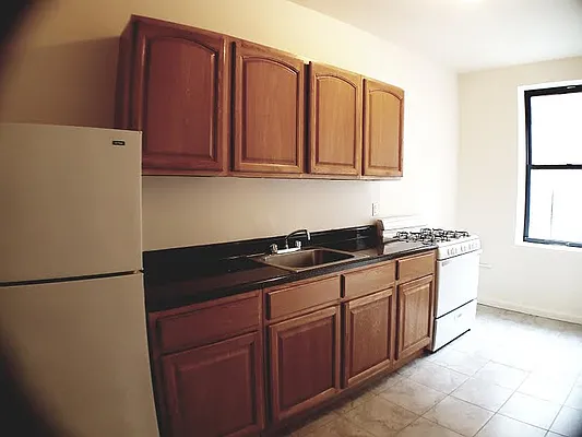 Rented by Lang Realty LLC | media 37