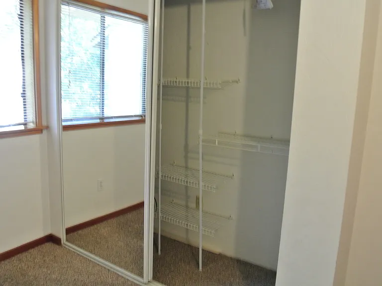 206 NE Powderhorn Dr — Photo 13