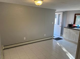 8 Peppermint Rd, Commack, NY 11725