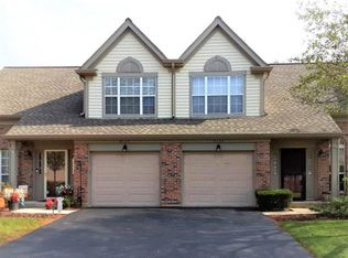 4025 Newport Ln #2-4, Arlington Heights, IL 60004