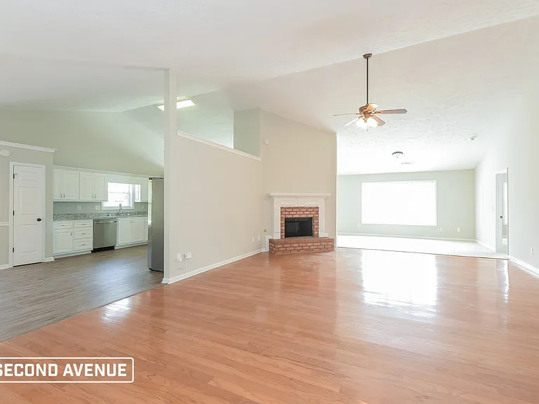 2725 Lenora Springs Dr — Photo 6