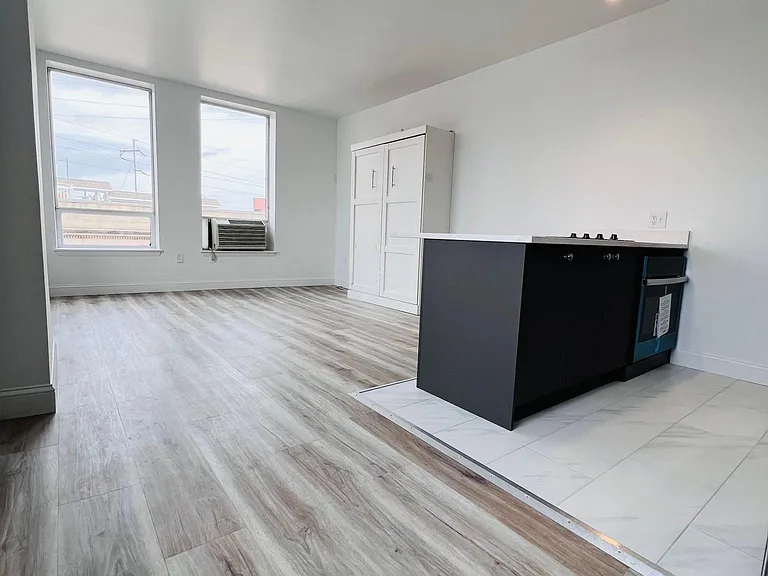 94 Washington St #28 — Photo 1
