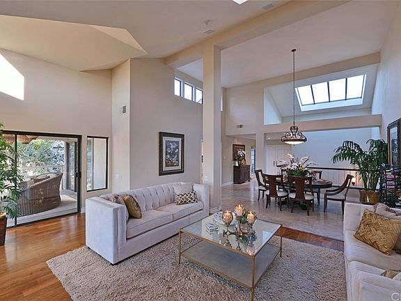 5th image of 11 Sea Cove Ln #5