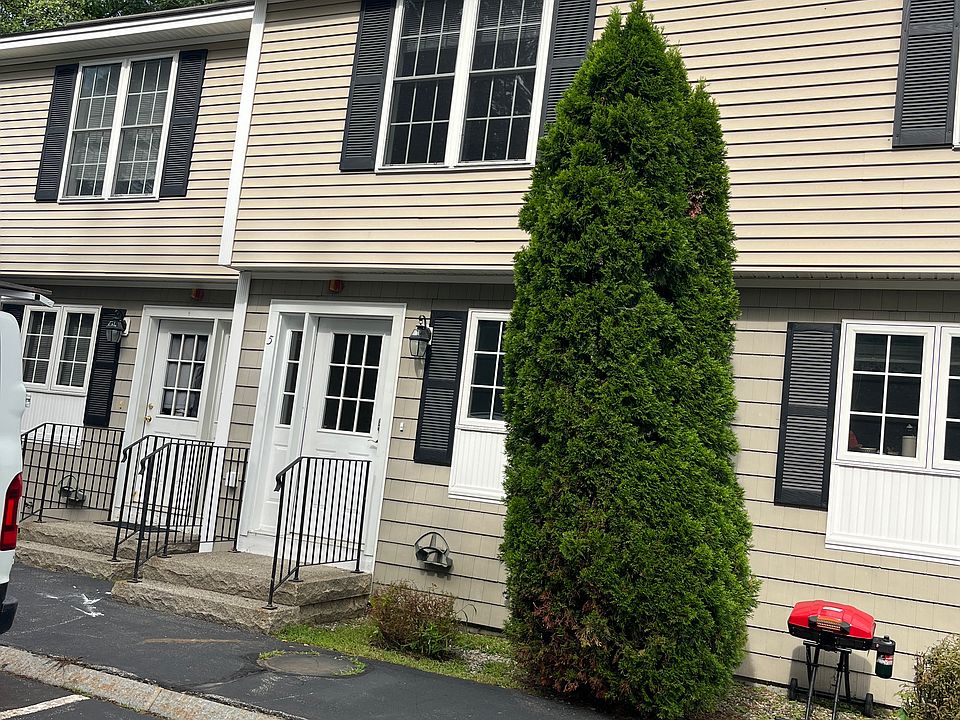 1st image of 5 Station Dr #5