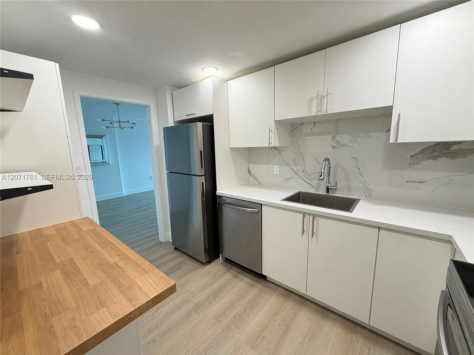 Coastal Towers Condo — Photo 3