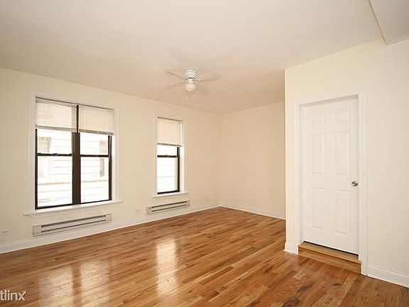 4th image of 428 W Belden Ave #12A