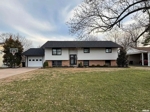 118 Carter Dr, Metropolis, IL 62960