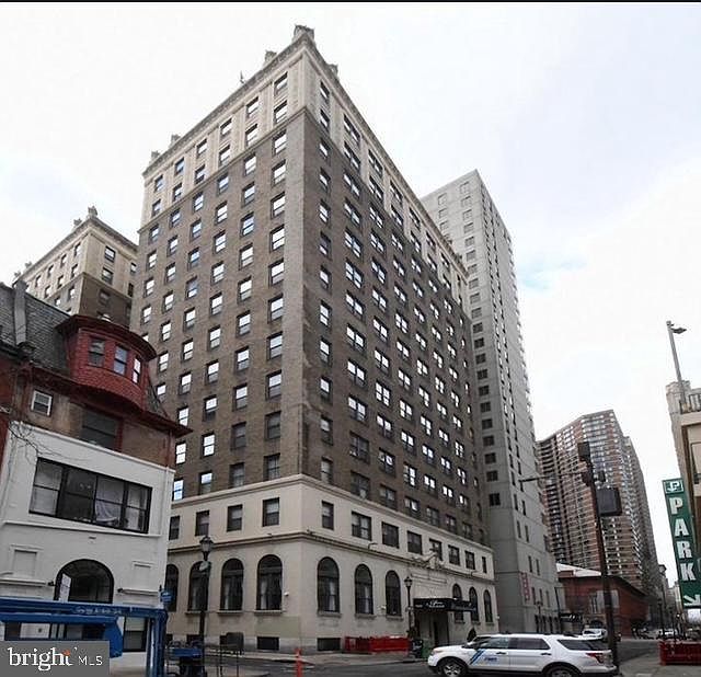 1st image of 1324 Locust St APT 819