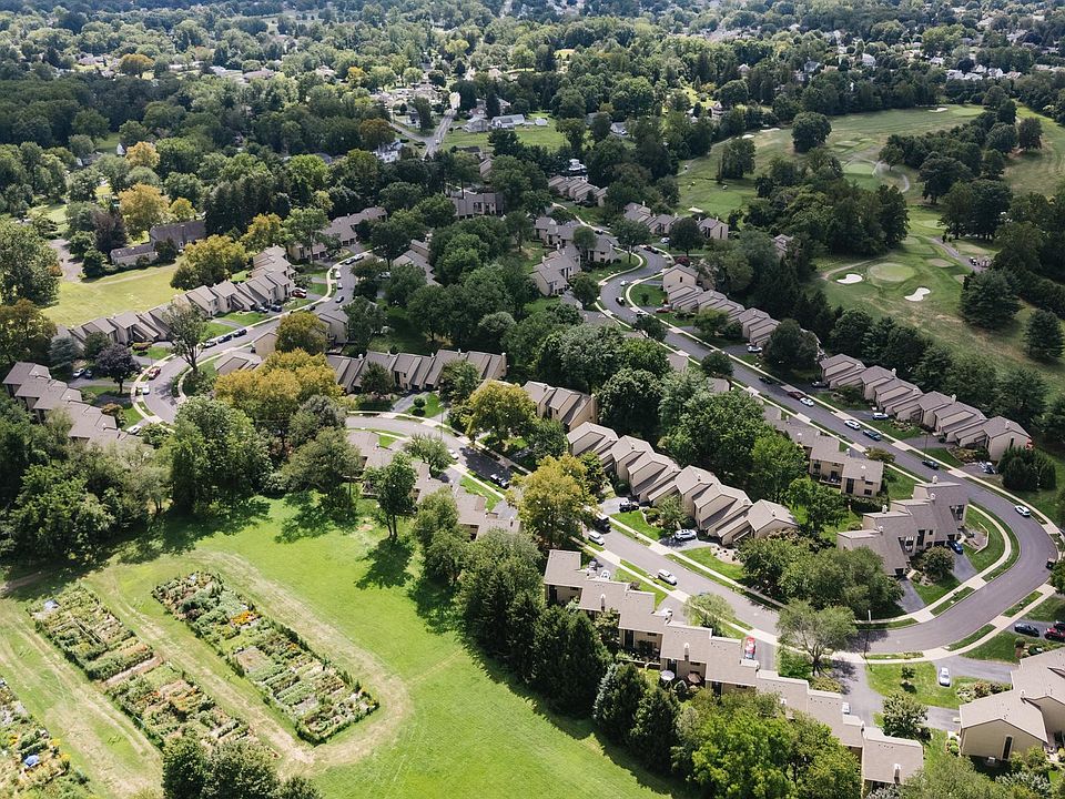 13 Golf Club Dr, Langhorne, PA 19047 | Zillow