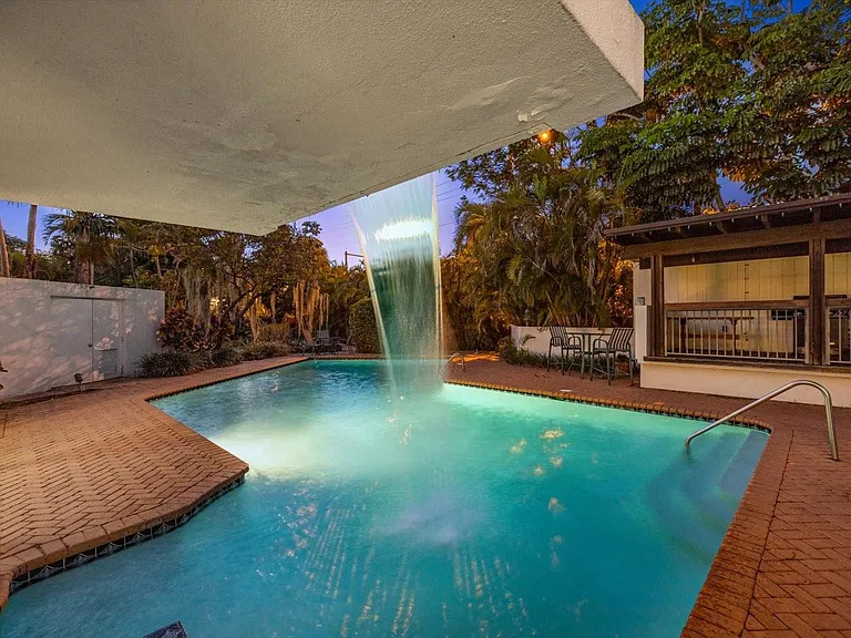 1240 SW 14th Ave — Photo 60