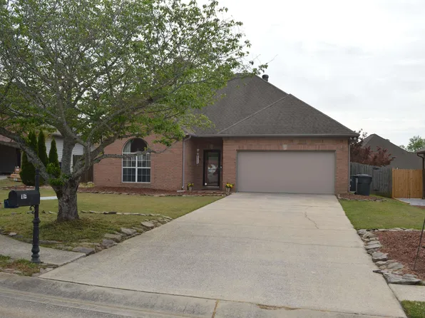 104 Hannah Cir, Calera, AL 35040