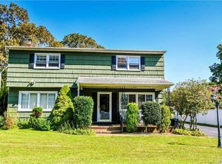 104 Forrest Ave, Shirley, NY 11967
