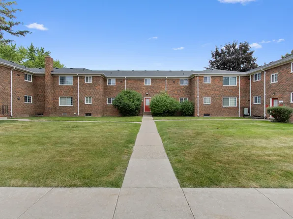 25349 Shiawassee Cir APT 204, Southfield, MI 48033