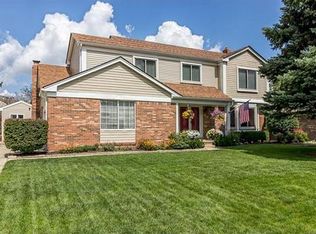 723 Baker St, Rochester Hills, MI 48307