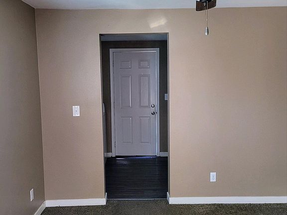 4th image of 419 E El Morado Ct