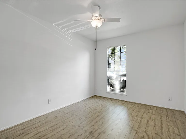 2475 Underwood St #180 — Photo 18