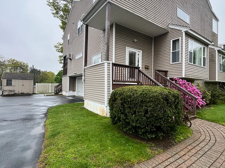 1 Winneconnett Rd — Photo 1