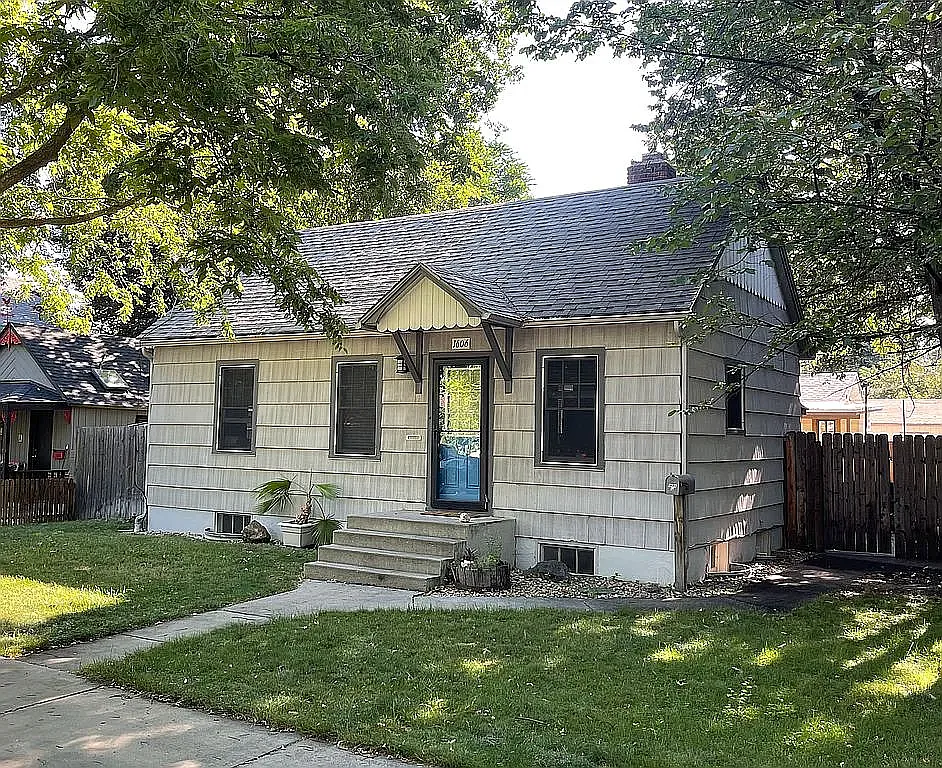 3 bed, 1200 sqft, $3,500 — Photo 1
