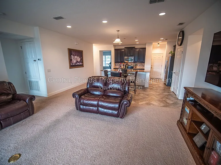 9861 Lenox St — Photo 11