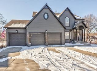 1017 Pebble Beach Dr, Lansing, KS 66043